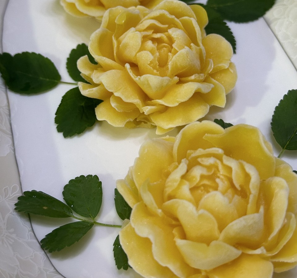 芒果慕斯花朵的做法