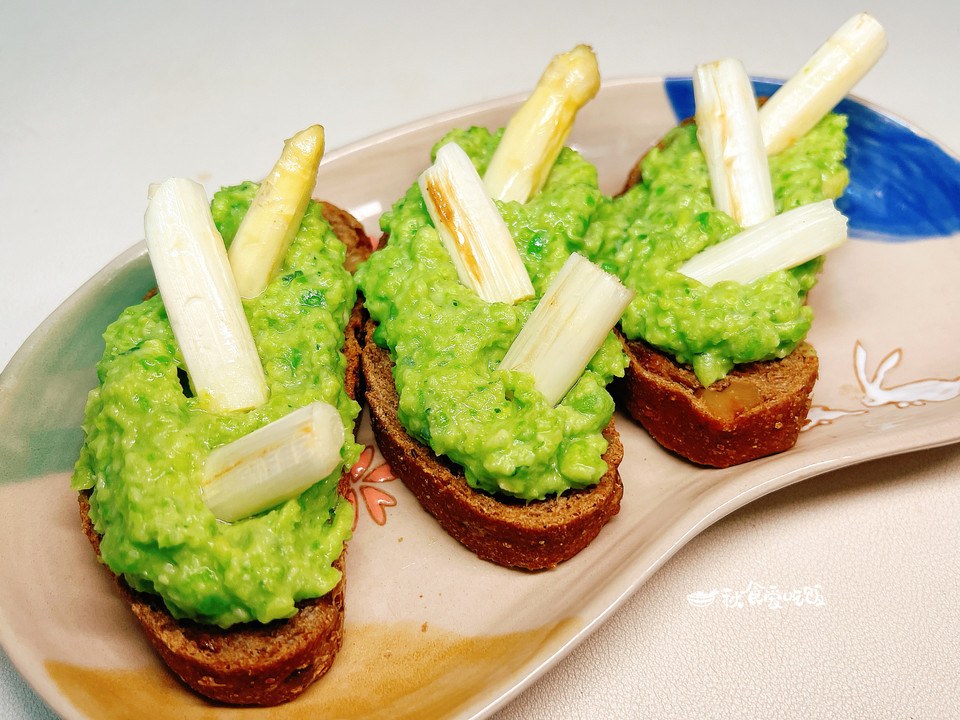 青豆酱面包，充满春意的早午餐新吃法的做法