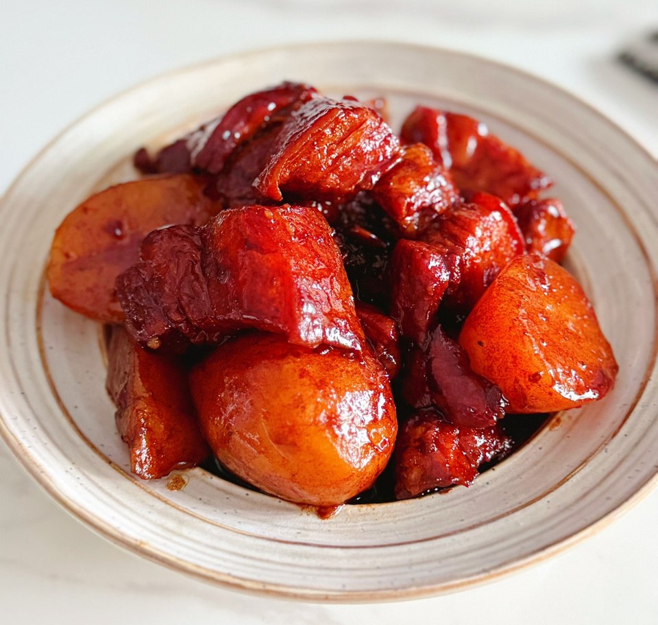 土豆红烧肉的做法