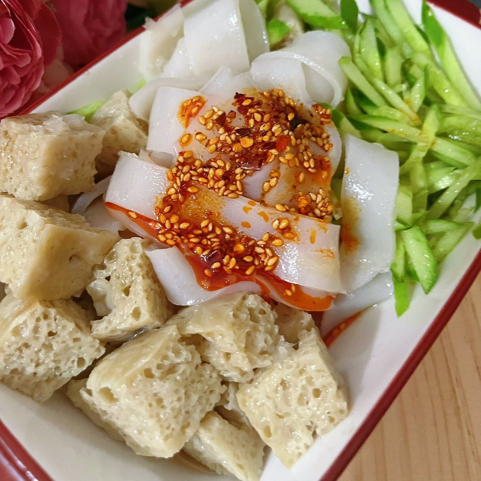 陕西凉皮（附料汁做法）的做法