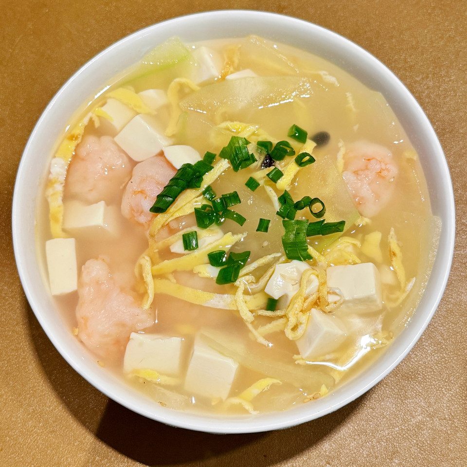 冬瓜虾球豆腐蛋丝汤的做法