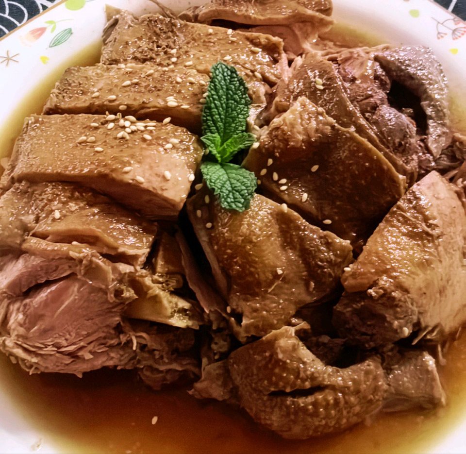 潮汕狮头鹅二吃（铁锅炖大鹅和卤醉狮头鹅）的做法