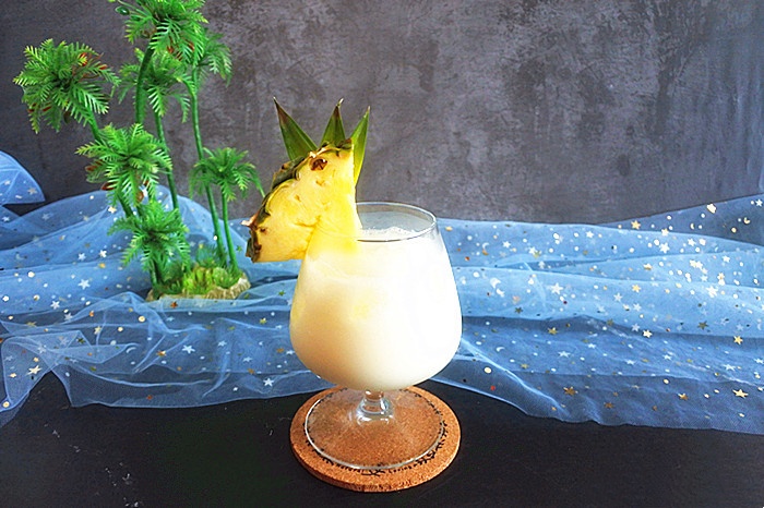 椰林飘香鸡尾酒的做法