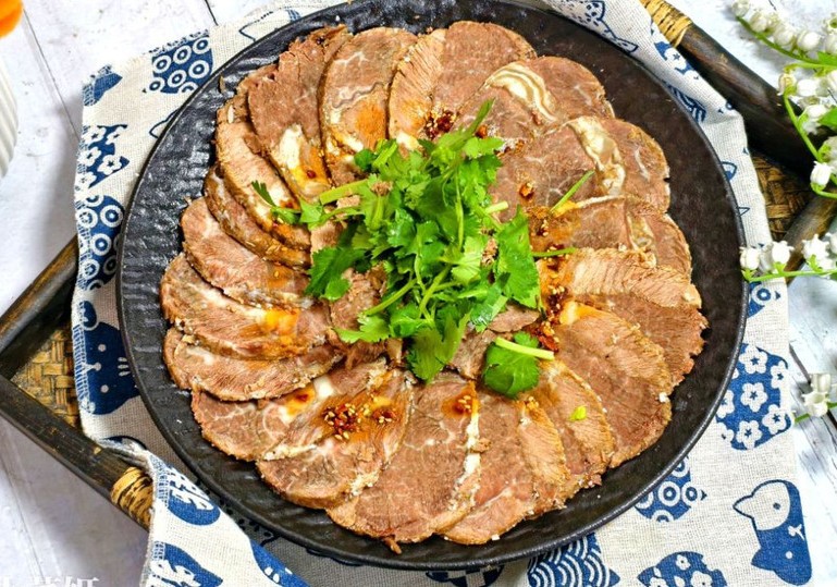 白水牛肉的做法