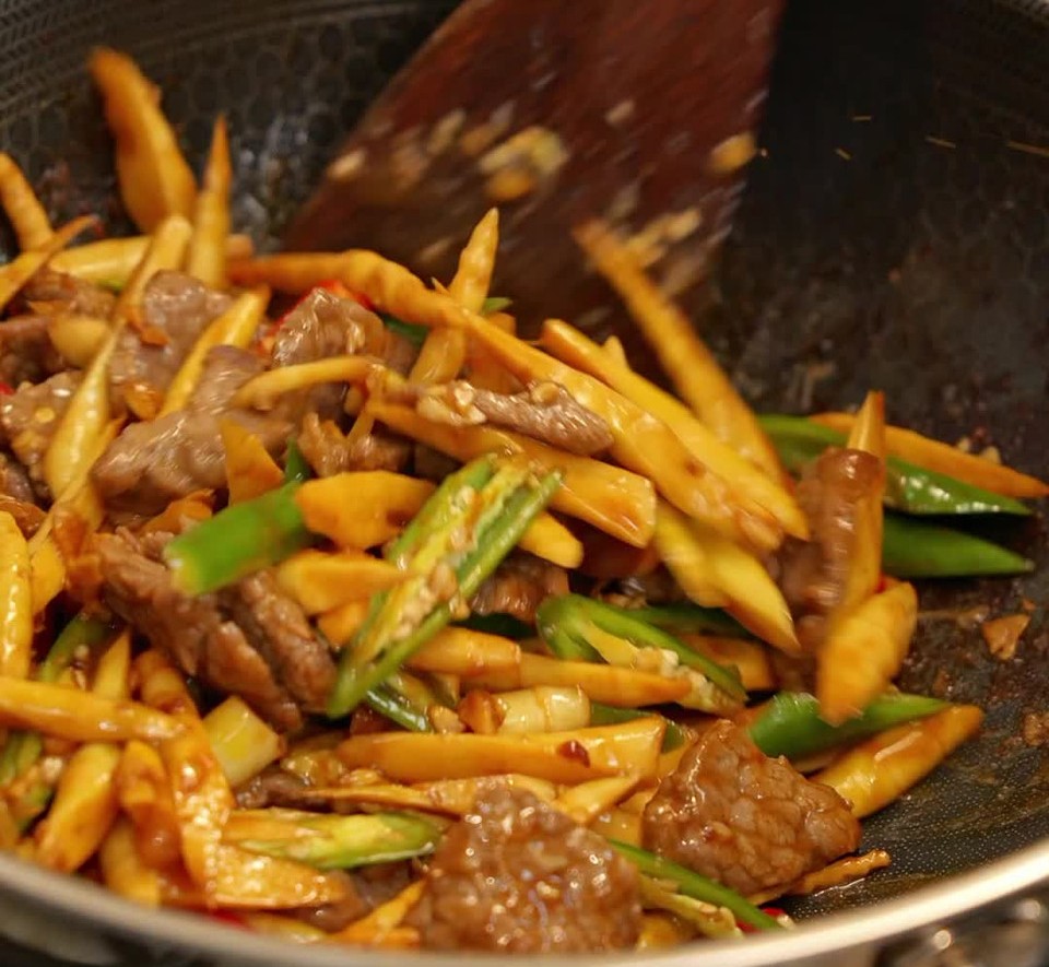 笋尖炒牛肉丨脆嫩与鲜嫩的舌尖碰撞的做法
