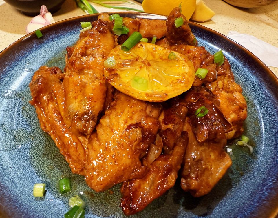 宝宝爱吃的蒜香柠檬汁汁嫩鸡翅开胃酸咸香的味道的做法