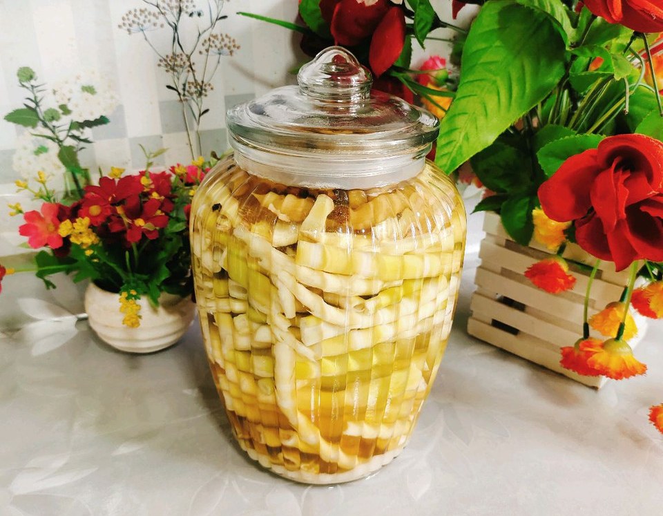 泡椒酸笋的做法