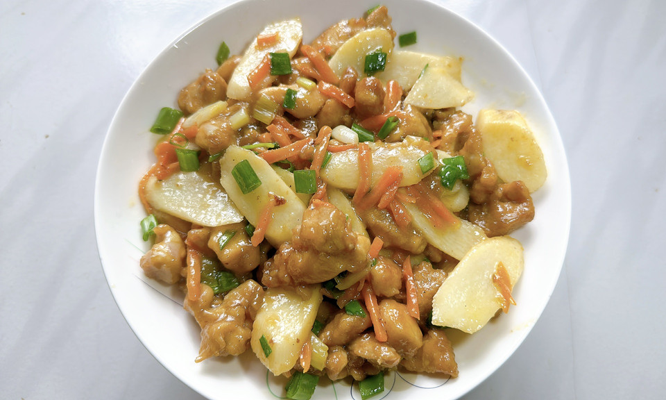 山药焖鸡腿肉的做法