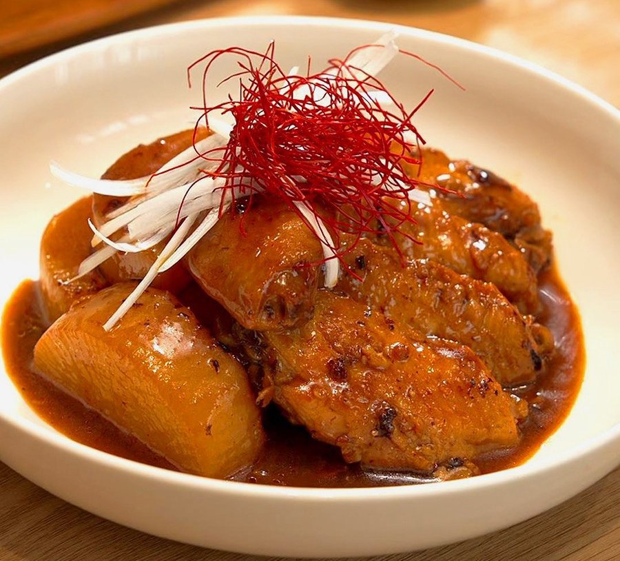 一口入魂！日式萝卜鸡翅煮的神仙搭配的做法