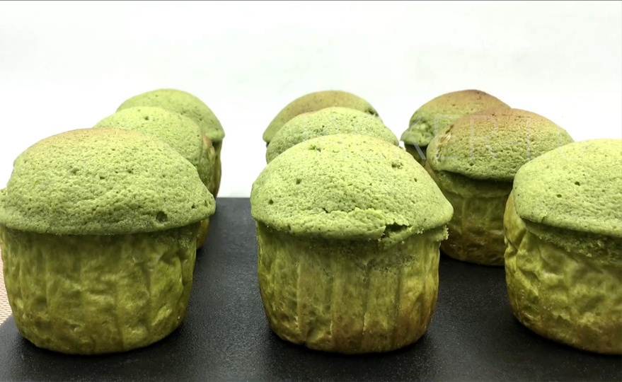 抹茶墨西哥酱酥皮面包，松软得像云朵，酥皮酥脆，一碰就簌簌掉渣的做法