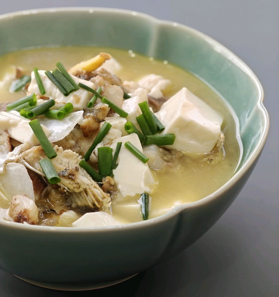 鱼头豆腐汤的做法