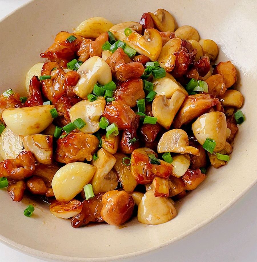 蒜香口蘑鸡腿的做法