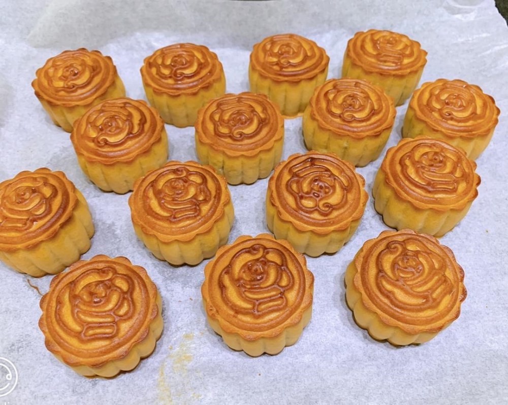 广式月饼（椰蓉蔓越莓馅）的做法