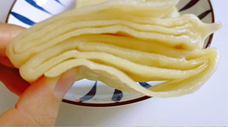 奶奶爱做的超级好吃的死面千层油饼的做法