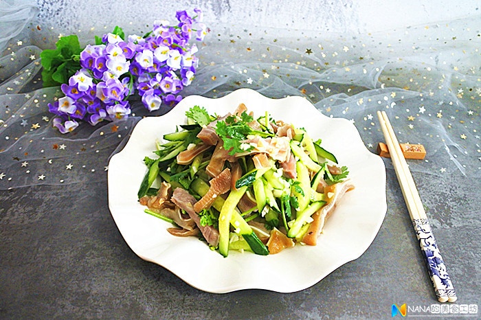 黄瓜拌猪耳的做法