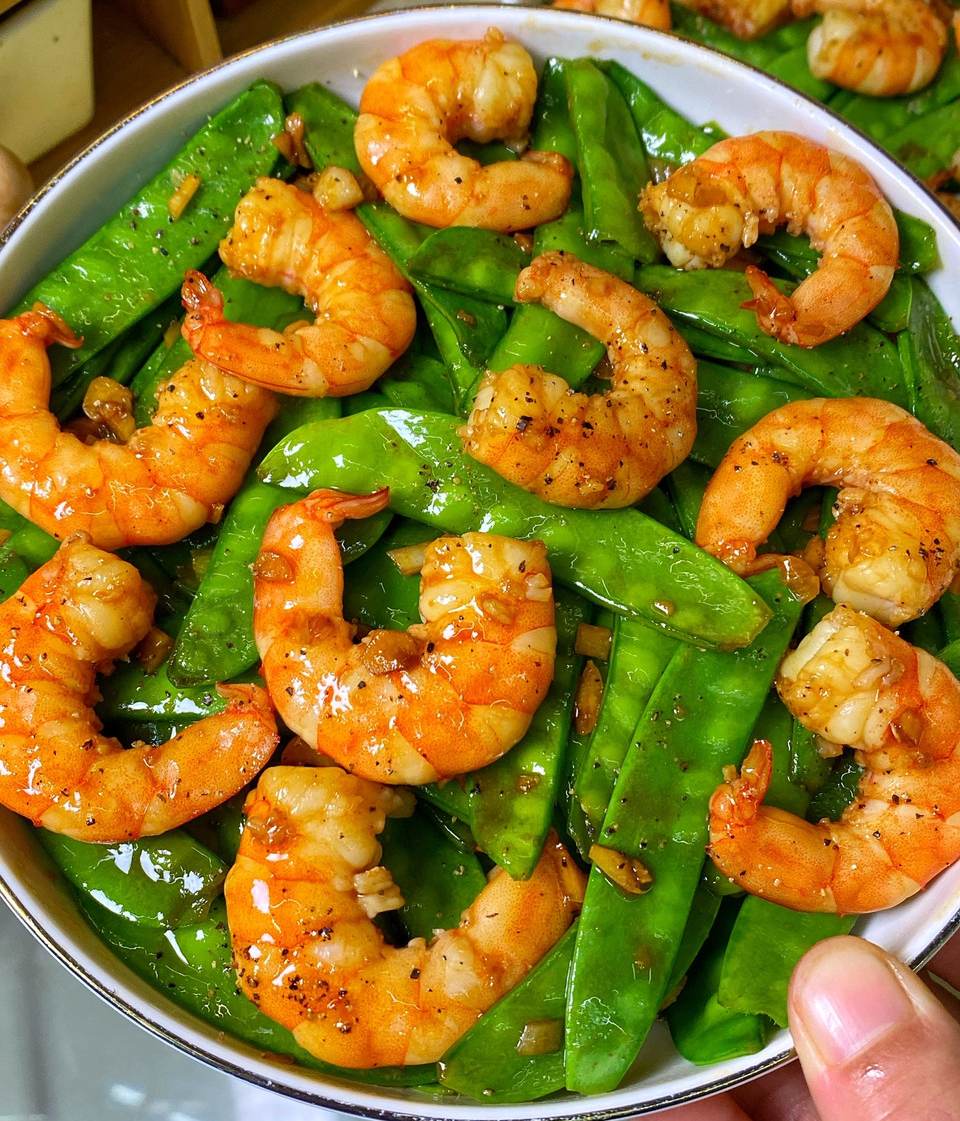 鲜香味美的黑椒荷兰豆炒虾仁，低卡营养～的做法