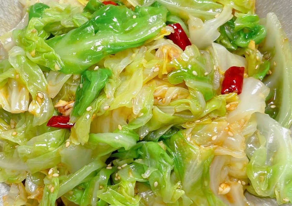 炝拌包菜的做法