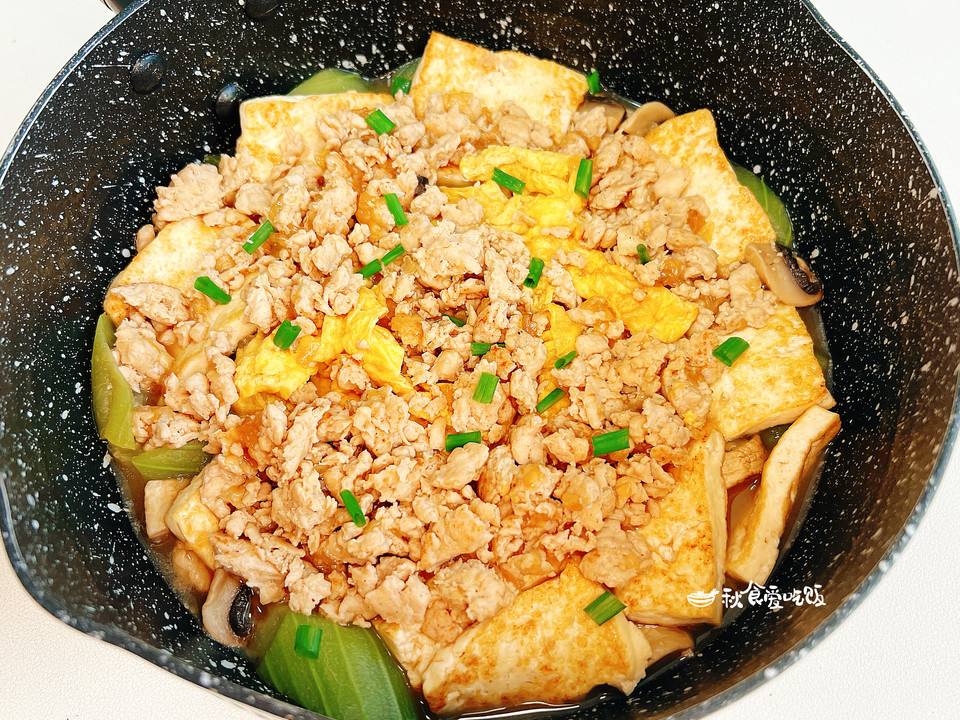 丝瓜豆腐煲，好吃又简单的下饭丝瓜吃法！的做法