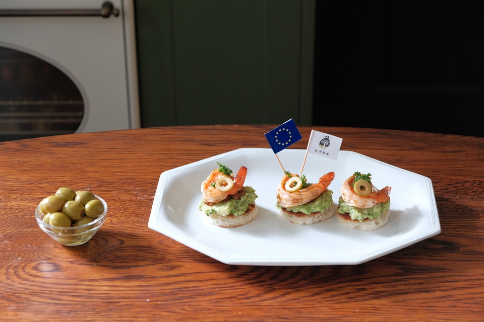 【家庭小酒馆】欧洲橄榄蒜香大虾Tapas的做法