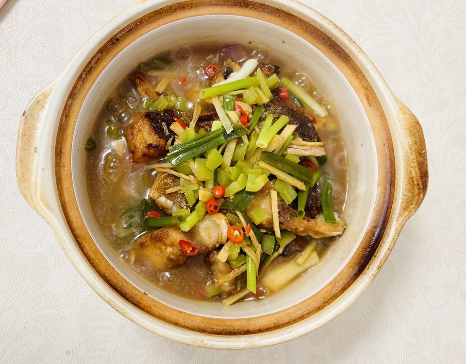 砂锅焗鲈鱼的做法