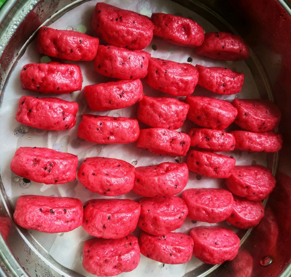 美食美刻之火龙果小馒头的做法