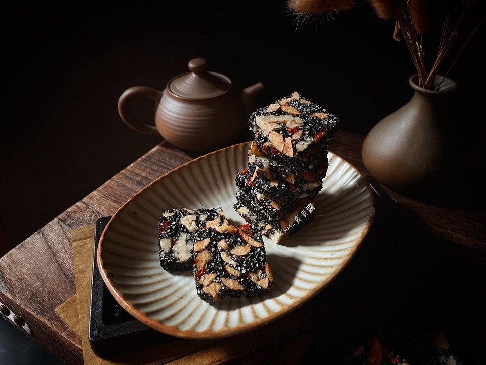 黑芝麻核桃糕的做法