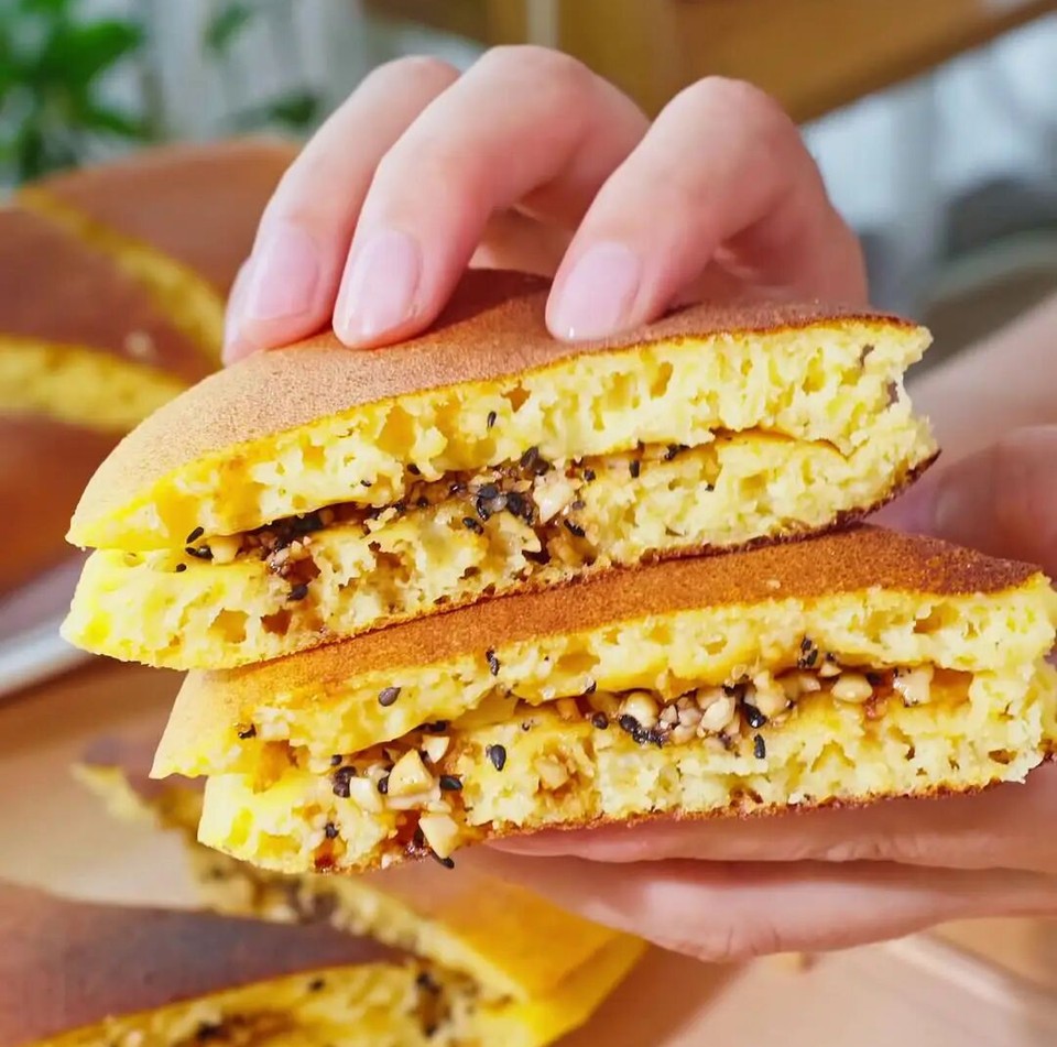 【宝宝辅食】香蕉花生酱松饼的做法