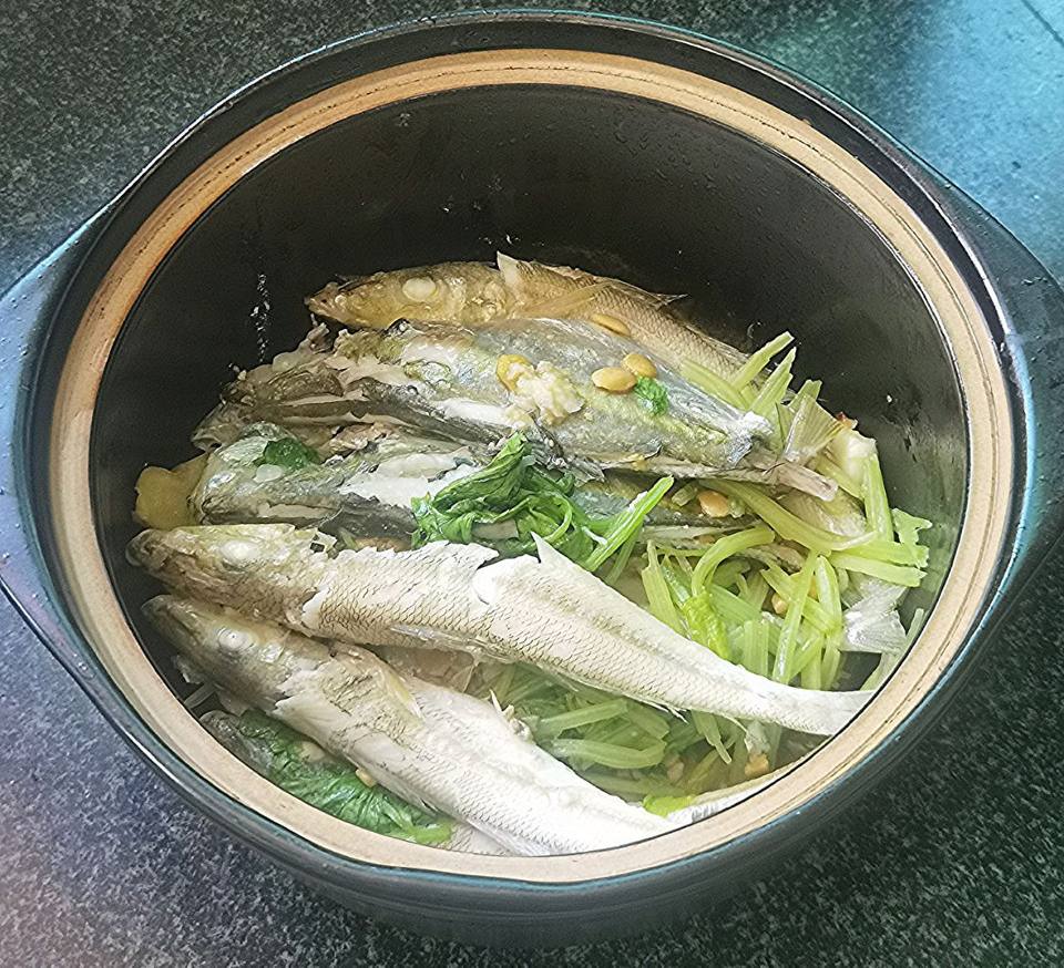 潮汕豆酱咸鱼煲-原汁原味的做法