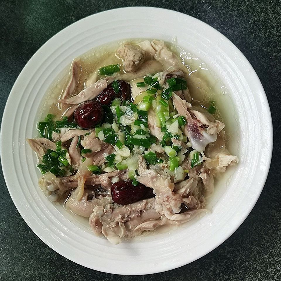 低脂减脂餐-葱油手撕鸡的做法