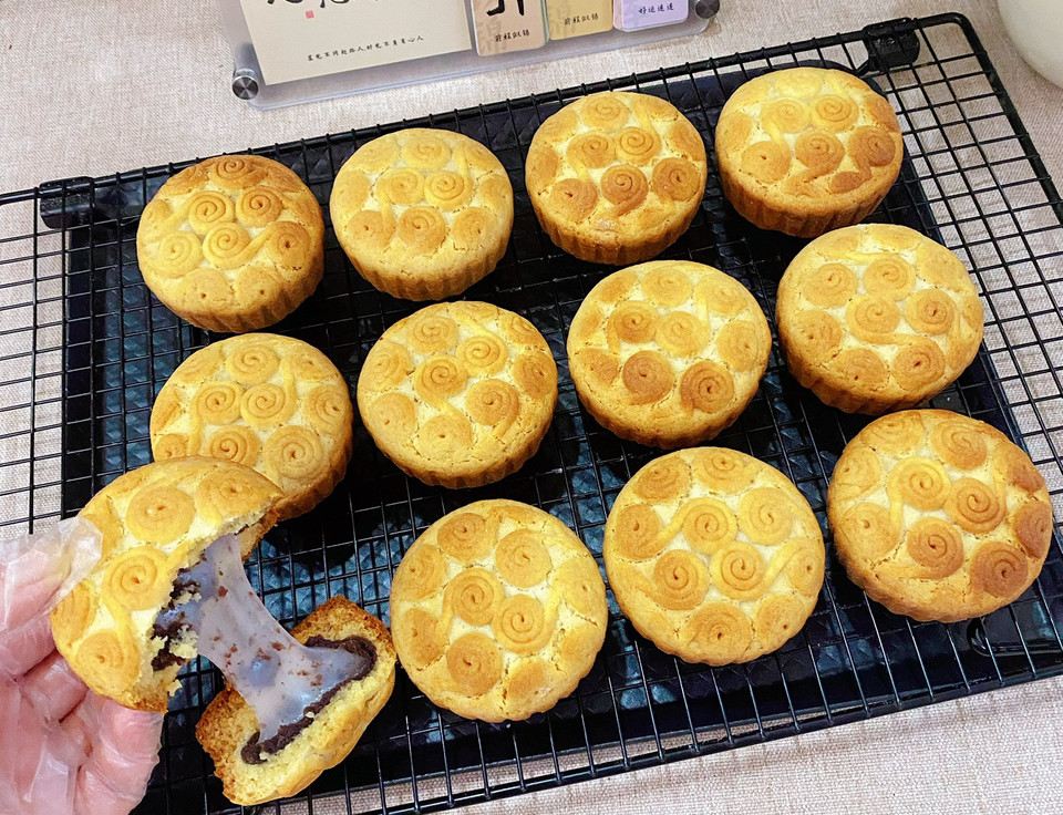 豆沙麻薯蛋月烧—软糯拉丝，超好吃！的做法