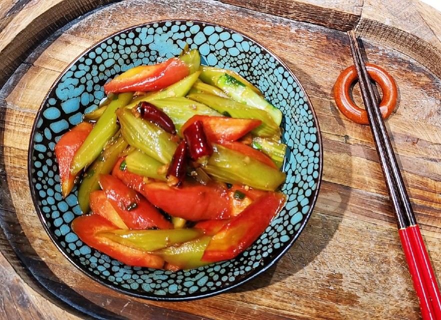 【素炒双萃】素食莴笋胡萝卜的做法