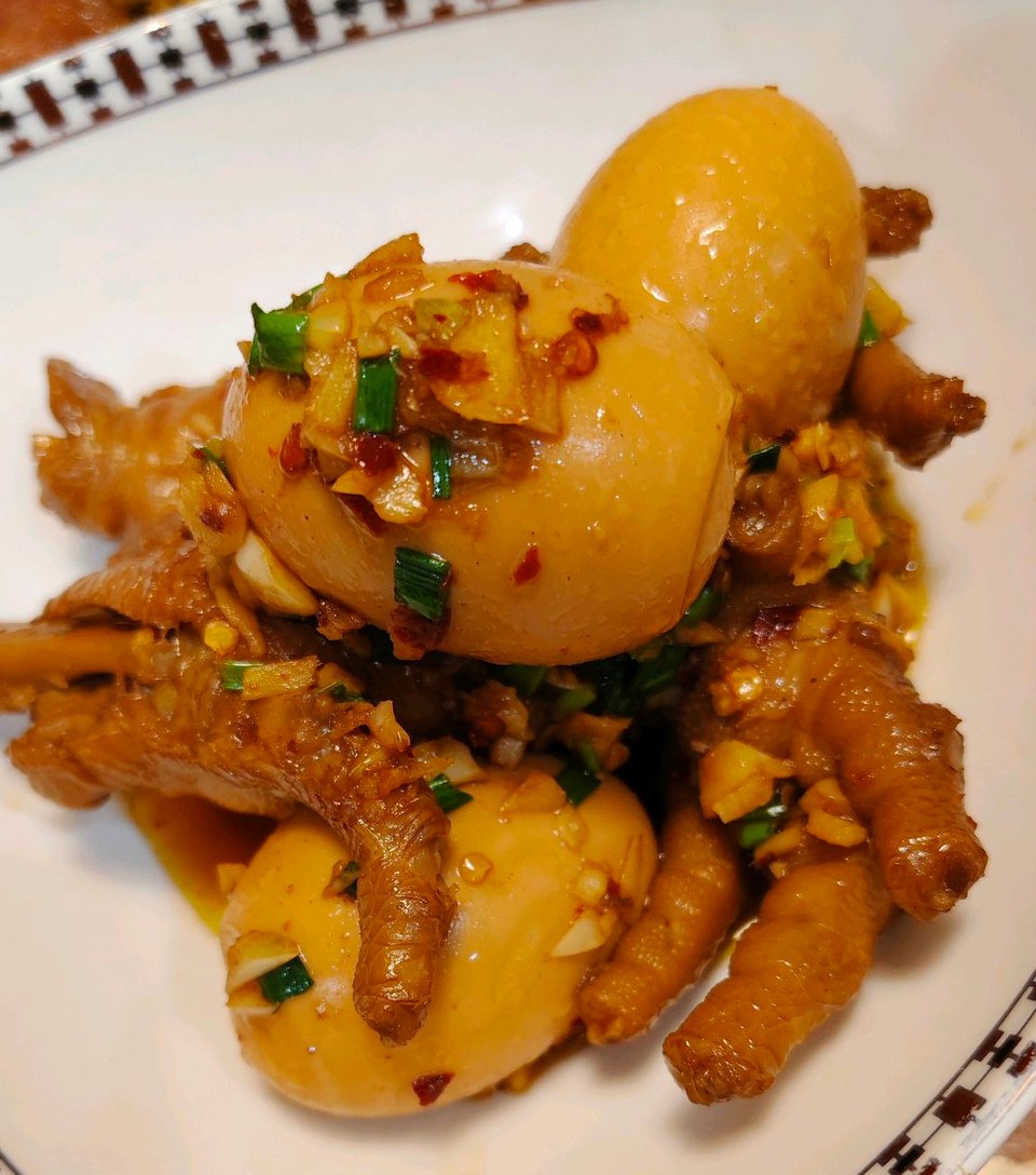 蒜香卤鸡爪的做法