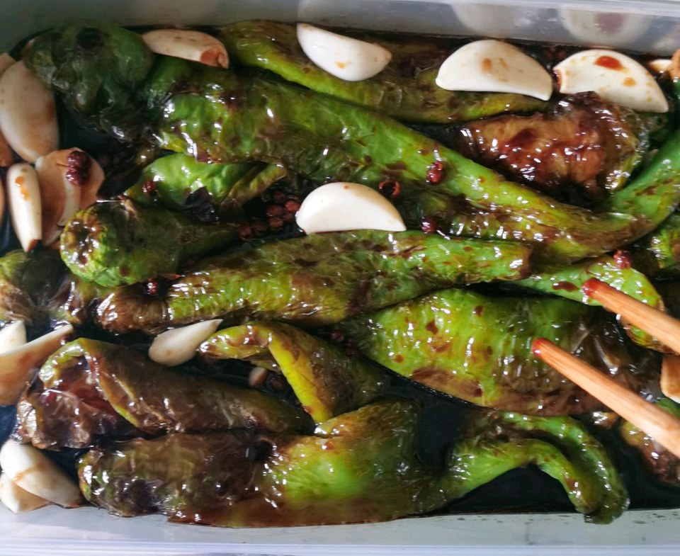 油焖辣椒的做法