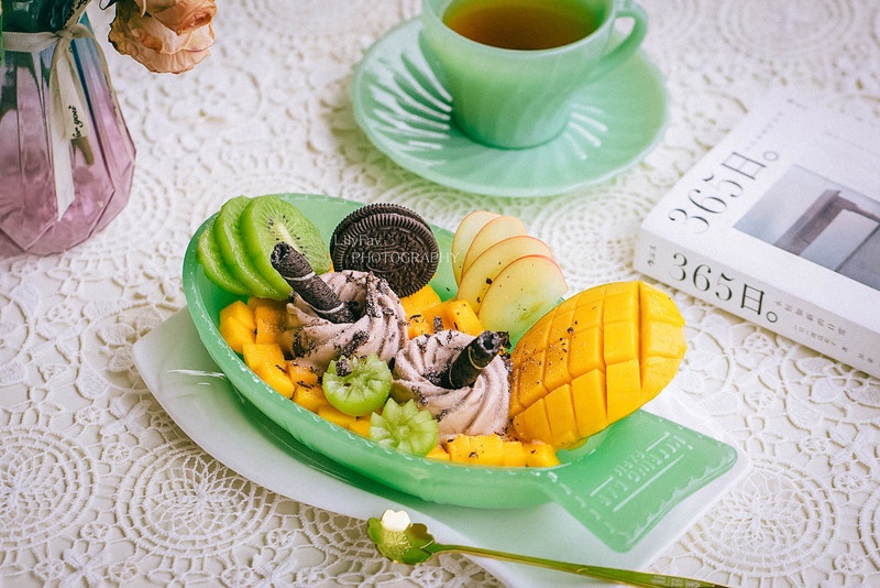 巧克力酸奶冰淇淋船的做法