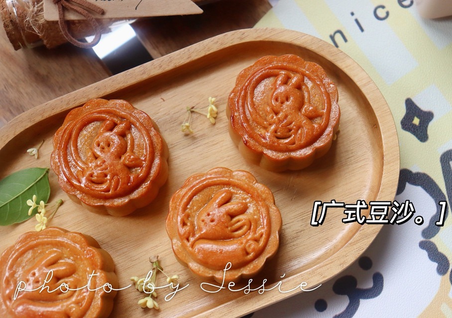 广式豆沙月饼的做法 广式豆沙月饼