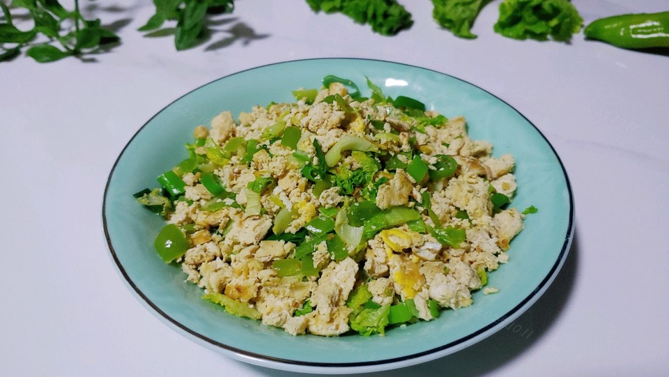 葱椒白菜豆腐蛋的做法