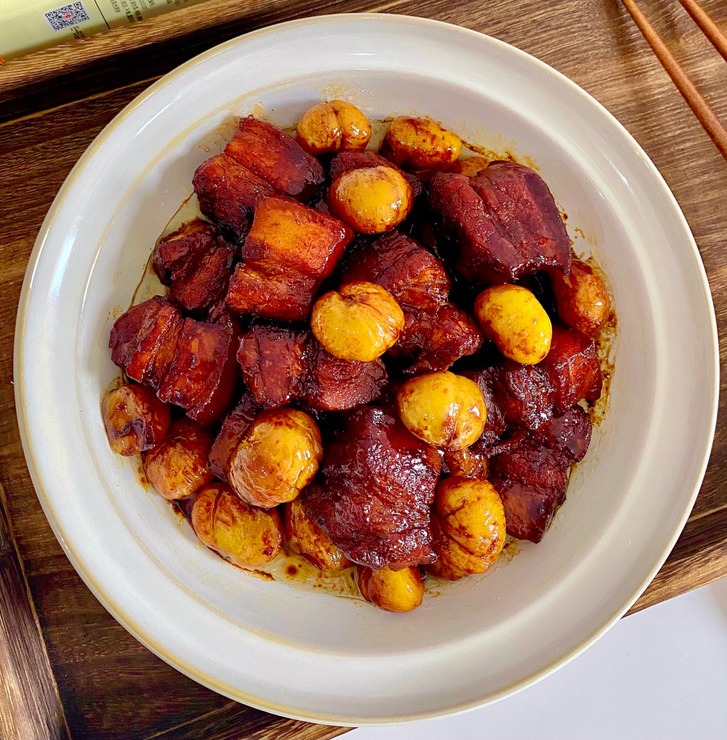 板栗红烧肉的做法