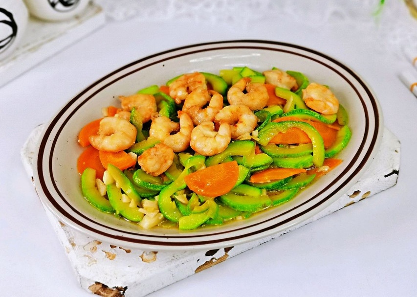 西葫芦炒虾仁的做法