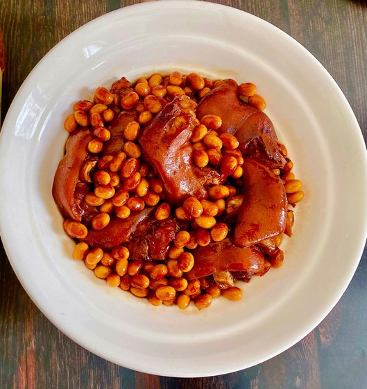 黄豆焖猪蹄的做法