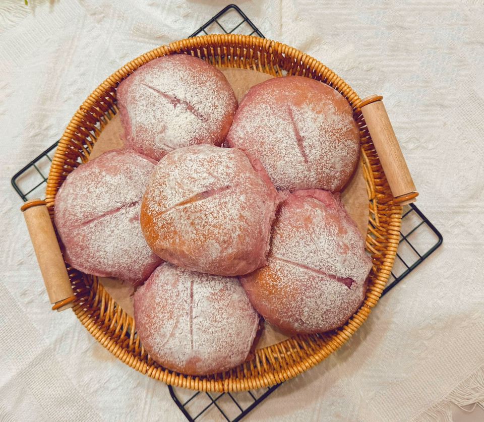 紫薯红豆肉松麻薯欧包的做法