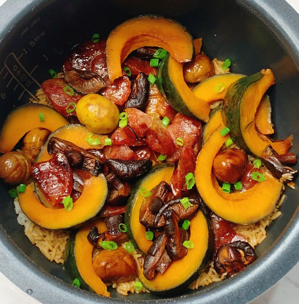 秋天的味道～南瓜板栗焖饭！粉糯鲜香的做法