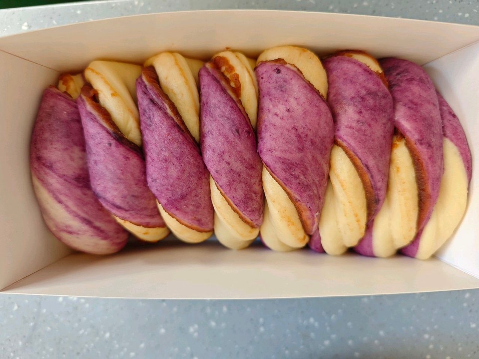 双色卷手撕面包的做法