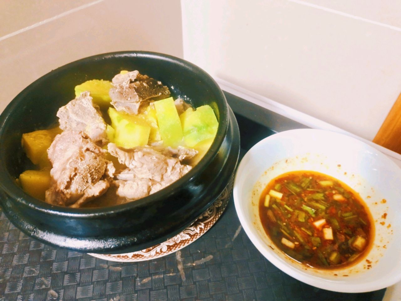 云南菜～小瓜排骨汤 精品 独家的做法