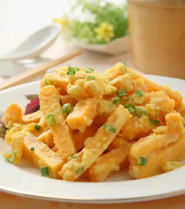 【冬瓜神仙吃法】被名字耽误的宝藏！咸蛋黄焗冬瓜，香到舔盘！