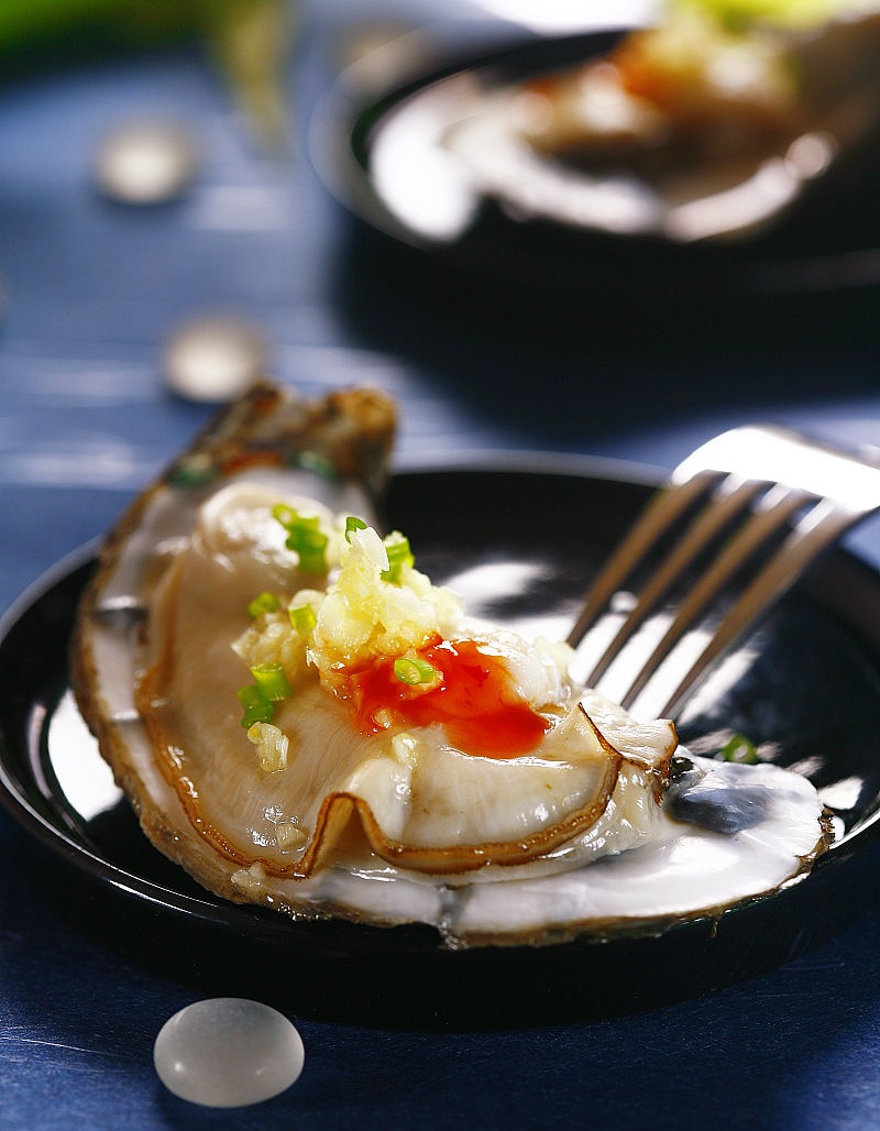 浪涌鲜味：大连海馔之华章