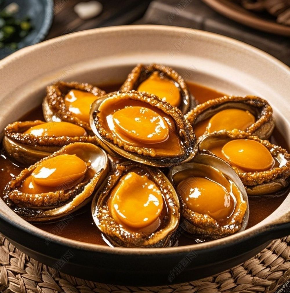 浪涌鲜味：大连海馔之华章