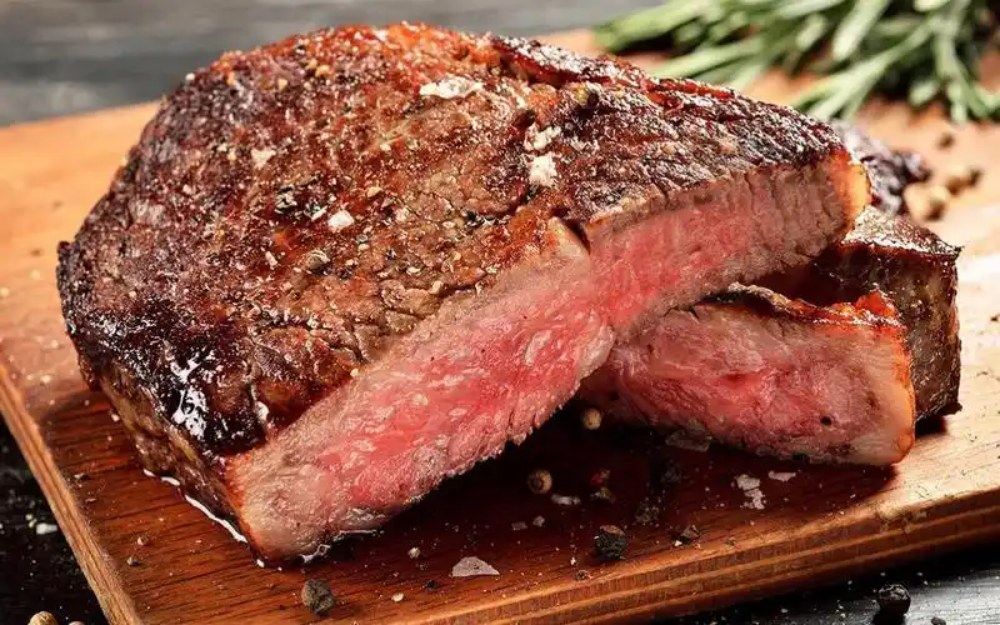 厨房里的魔法：五大化学反应如何塑造美味