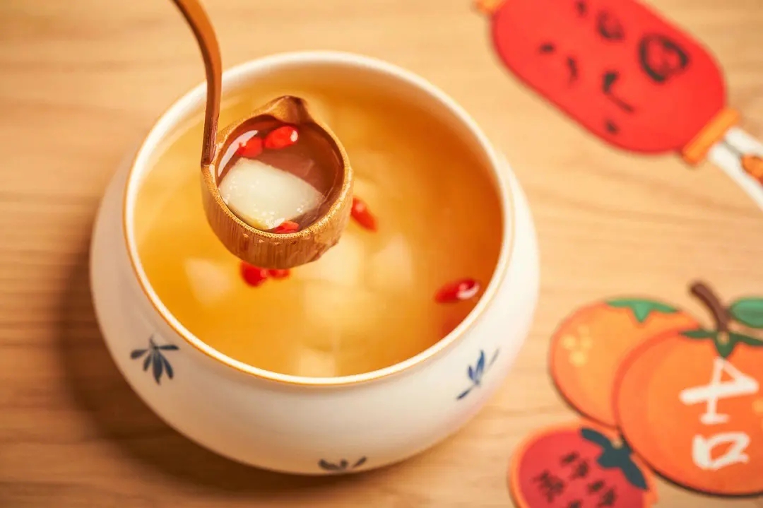 秋冬干燥伤肺，吃什么润肺？