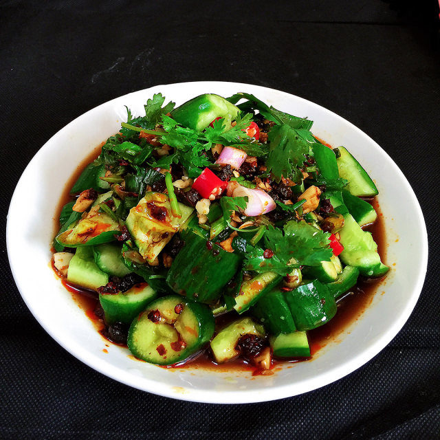 夏季减肥，海带黄瓜很给力