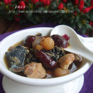 乌鸡滋补汤，女性滋补的标配